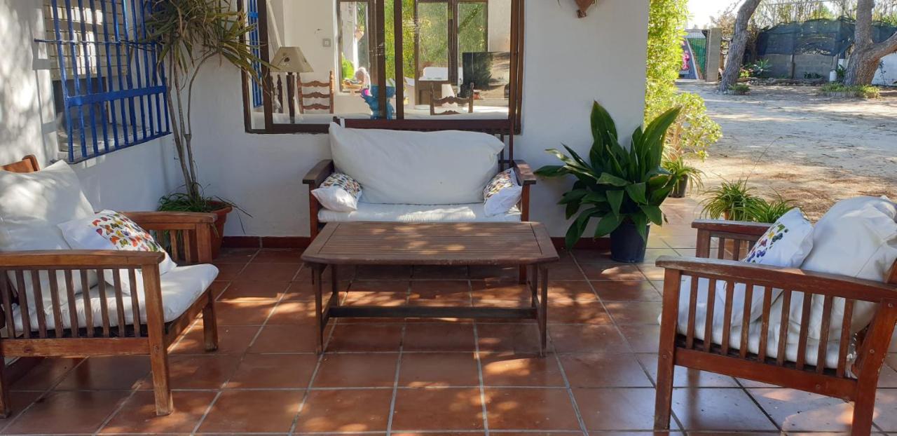 En Finca Las Dunas Dos Chalets Con Jacuzzis En Primera Linea De Playa , Uno De 4 Dormitorios Y Otro De 2 Dormitorios, Llama Al Seiscientos Veintisiete Cuatrocientos Diecisiete Trescientos Noventa Y Ocho Rota Exterior foto