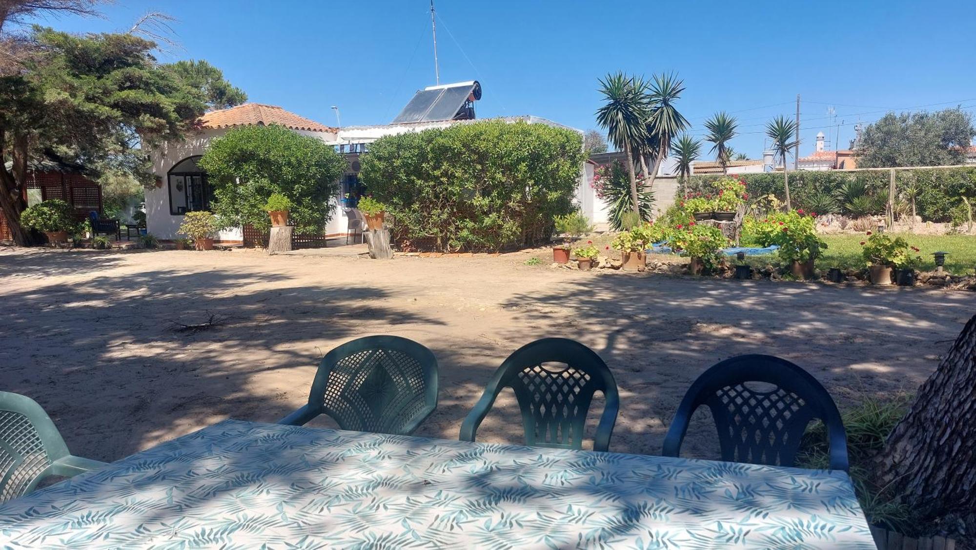 En Finca Las Dunas Dos Chalets Con Jacuzzis En Primera Linea De Playa , Uno De 4 Dormitorios Y Otro De 2 Dormitorios, Llama Al Seiscientos Veintisiete Cuatrocientos Diecisiete Trescientos Noventa Y Ocho Rota Exterior foto