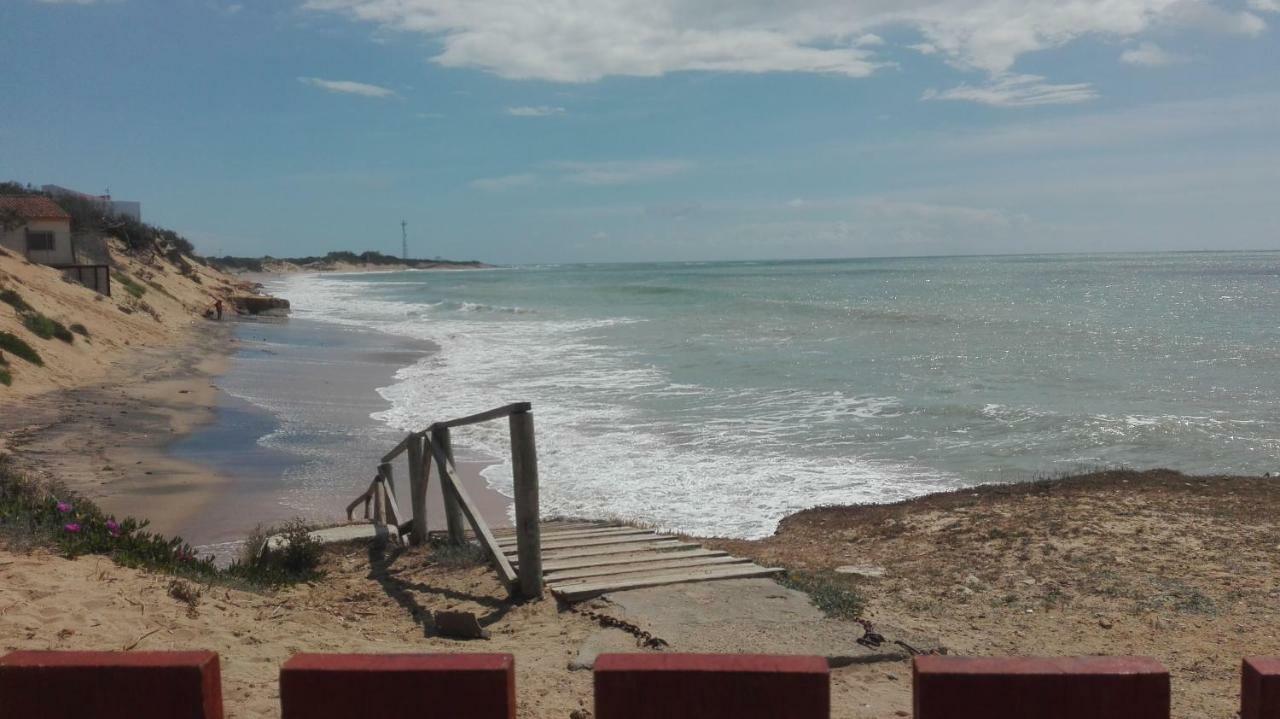 En Finca Las Dunas Dos Chalets Con Jacuzzis En Primera Linea De Playa , Uno De 4 Dormitorios Y Otro De 2 Dormitorios, Llama Al Seiscientos Veintisiete Cuatrocientos Diecisiete Trescientos Noventa Y Ocho Rota Exterior foto